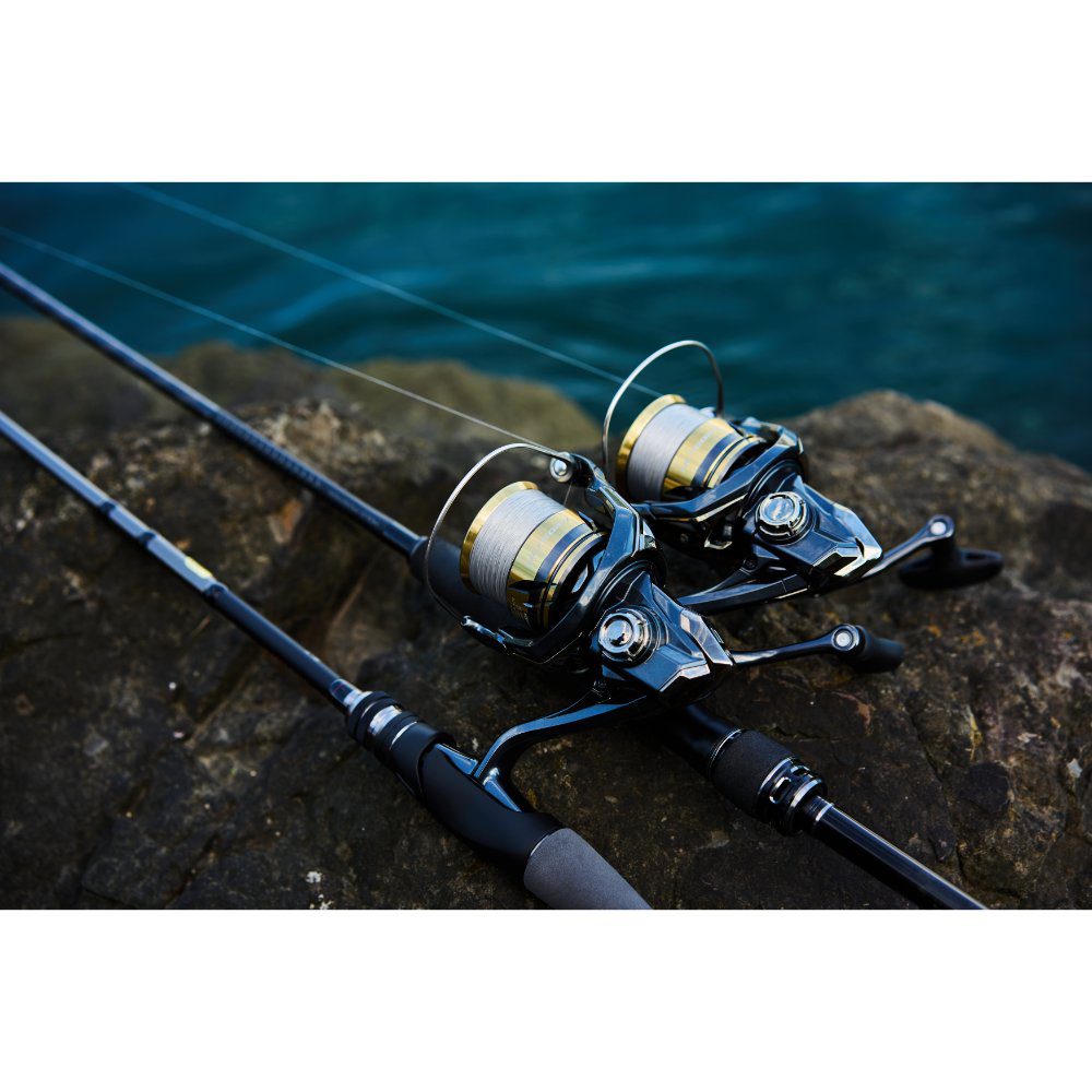 Shimano Ultegra Spinning Fishing Reel Sizes 1000 to 5000 5 Shimano Ultegra Spinning Fishing Reel Sizes 1000 to 5000 - Image 5