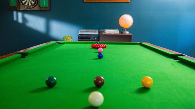 pool balls logo 1