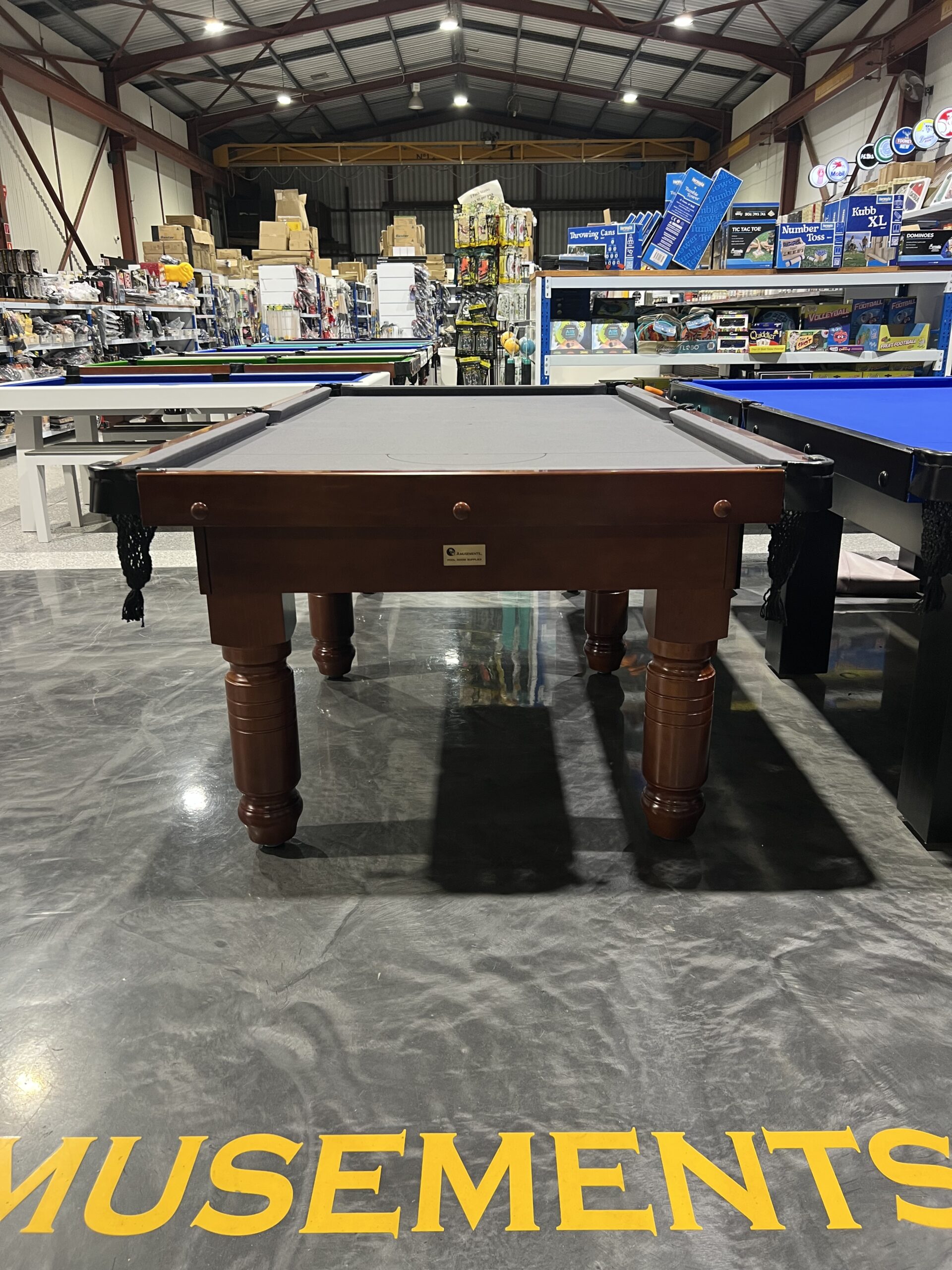 Standard Traditional Walnut Pool Snooker Billiard Table 8ft Charcoal Felt 4 Standard Traditional Walnut Pool Snooker Billiard Table 8ft Charcoal Felt - Image 4