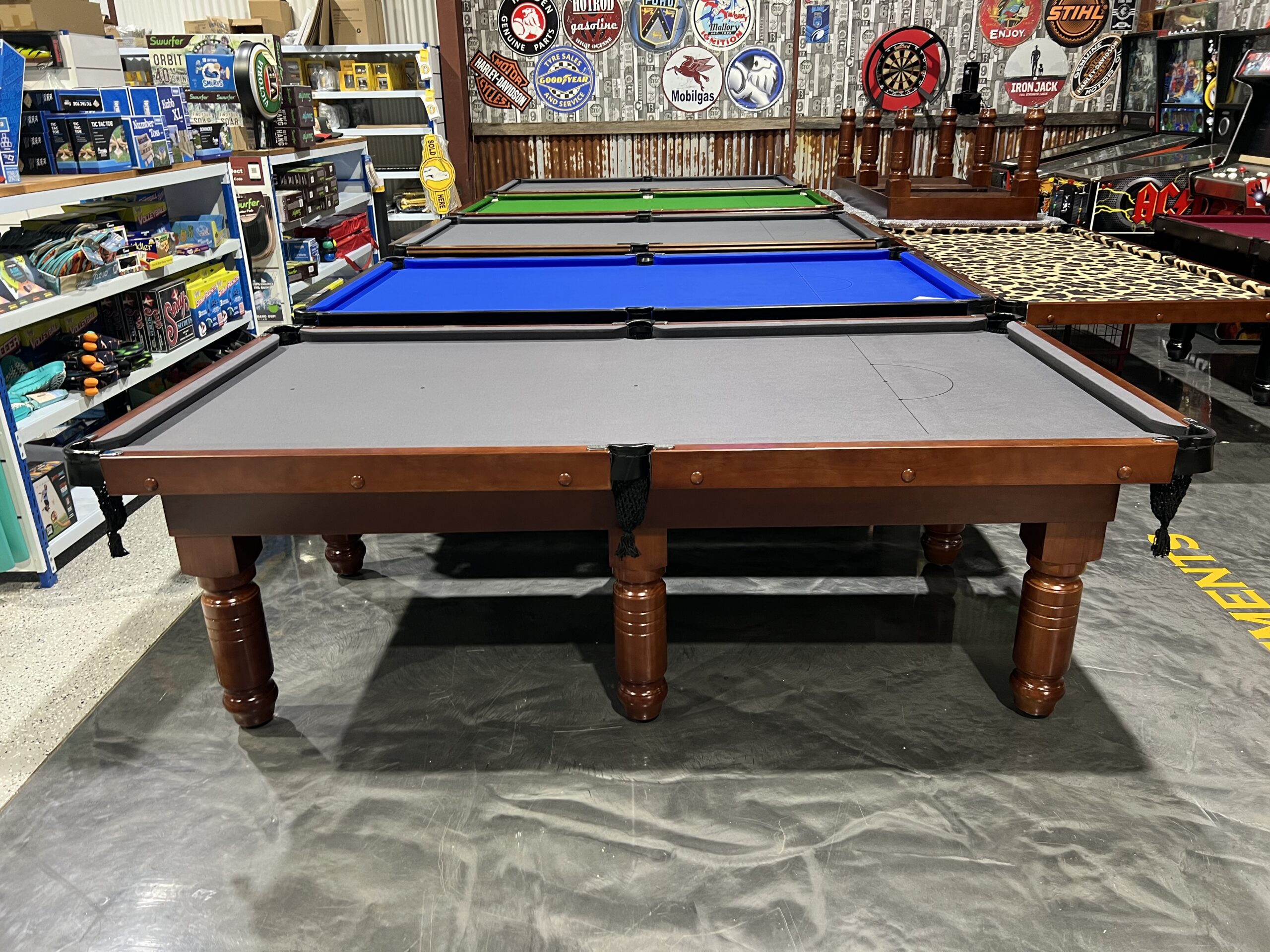 Standard Traditional Walnut Pool Snooker Billiard Table 8ft Charcoal Felt 5 Standard Traditional Walnut Pool Snooker Billiard Table 8ft Charcoal Felt - Image 5