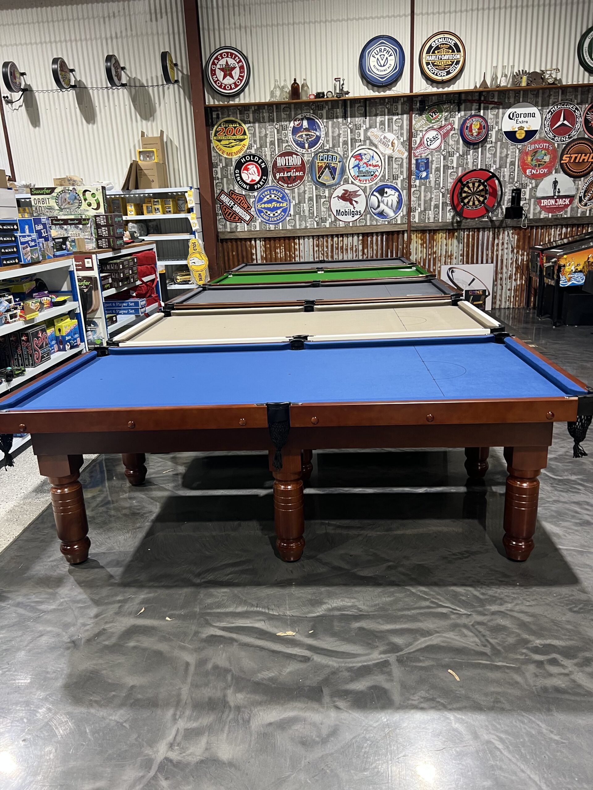 Standard Traditional Walnut Pool Snooker Billiard Table 8ft Slate Blue Felt 4 Standard Traditional Walnut Pool Snooker Billiard Table 8ft Slate Blue Felt - Image 4