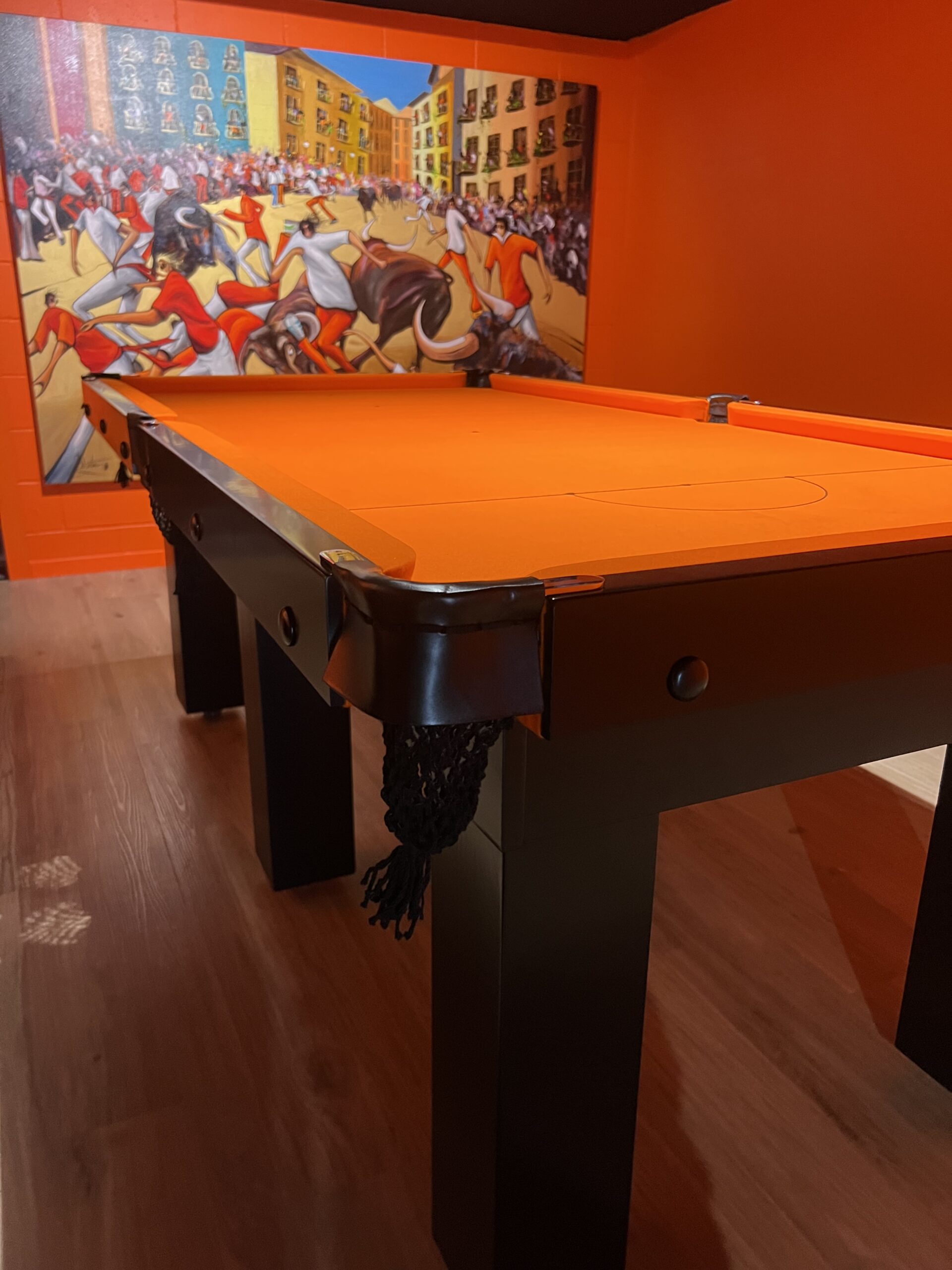 Standard Modern Black Pool Snooker Billiard Table 7ft English Orange Felt 3 Standard Modern Black Pool Snooker Billiard Table 7ft English Orange Felt - Image 3